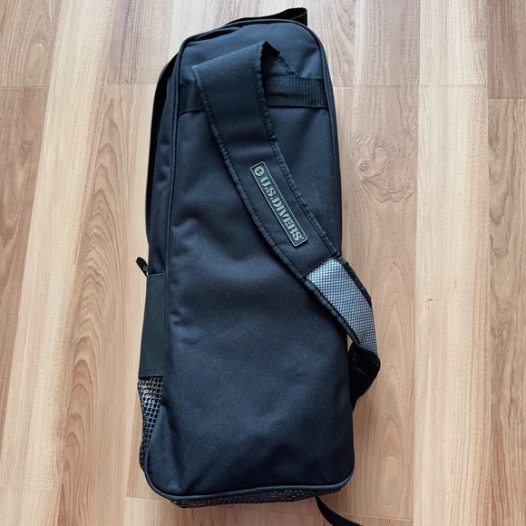 US Divers Mask, Fin and Snorkel Set - Picture 5 of 5